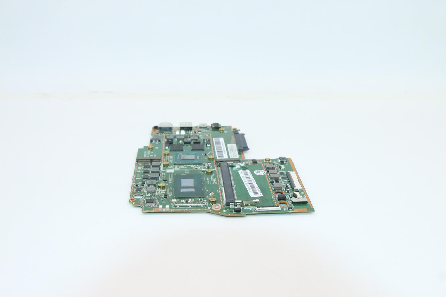 Lenovo Mb 3N81F5I58250Uwinr540 2G4Gne - 5B20S71240