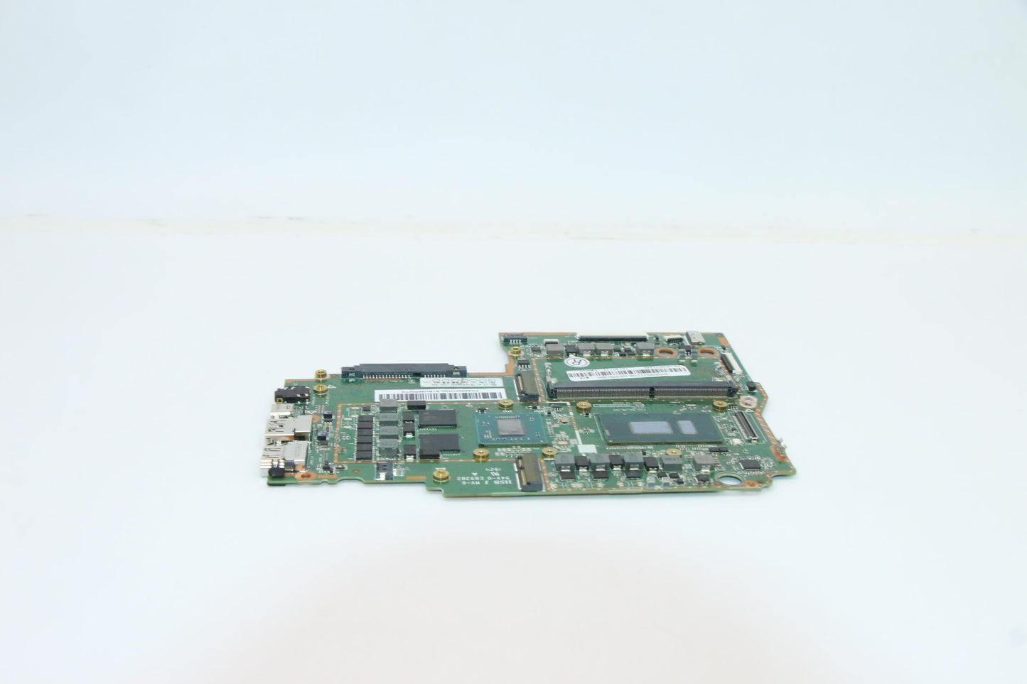 Lenovo Mb 3N81F5I58250Uwinr540 2G4Gne - 5B20S71240
