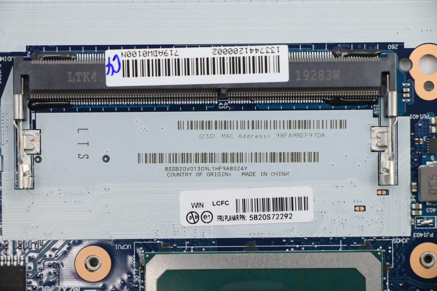 Lenovo Fe4A0 Mb I7-10510U Rx640 Win Y - 5B20S72292