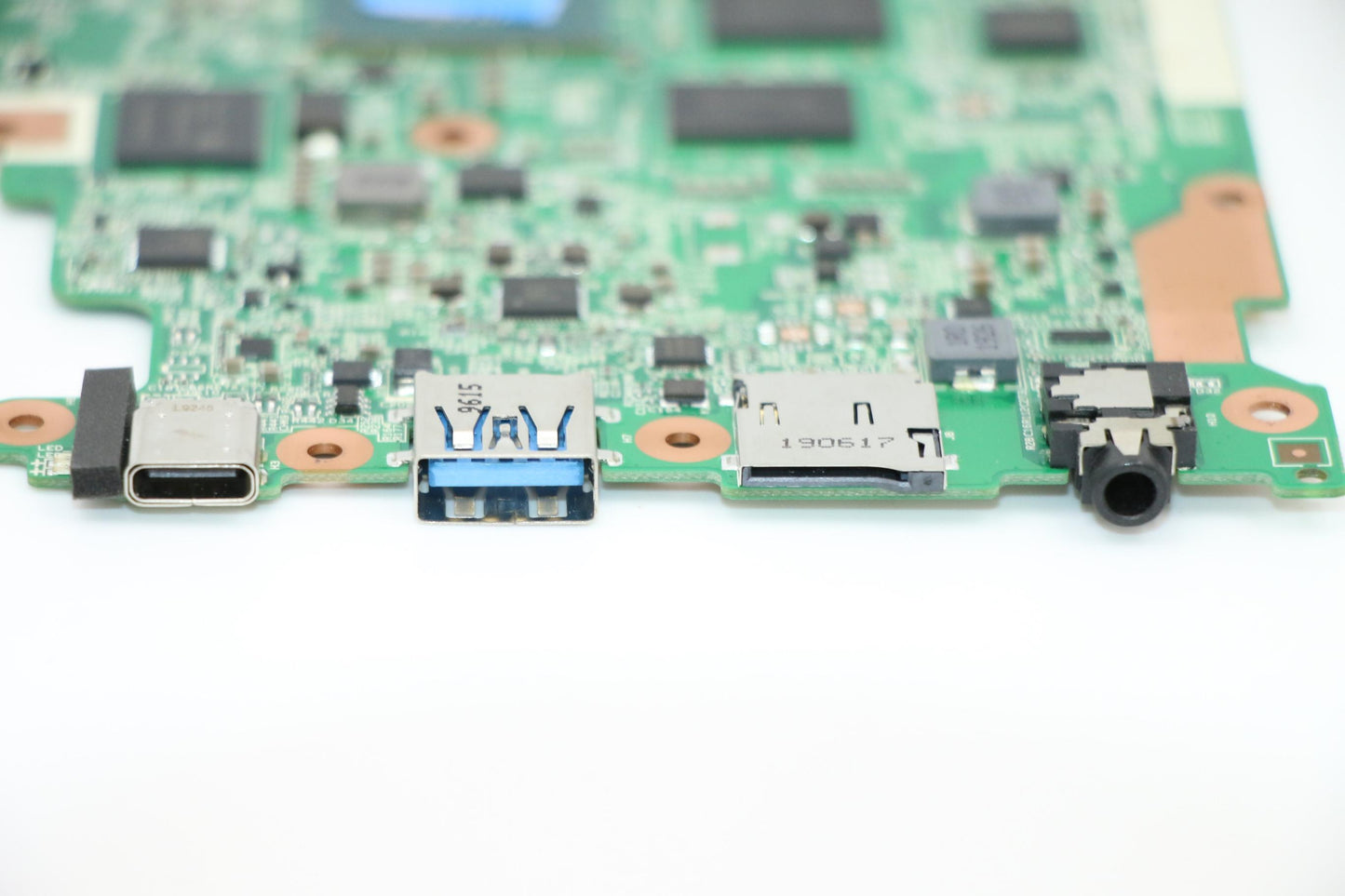 Lenovo Mb B 81Mb Nok N4000Uma 4G 32G - 5B20T79491