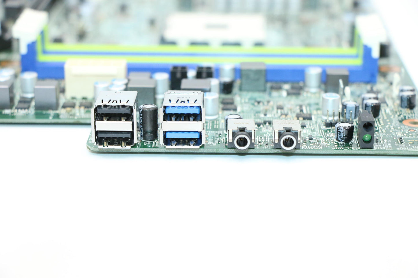 Lenovo M Mb Ma Am4 Pr560 No Dpk - 5B20U53729
