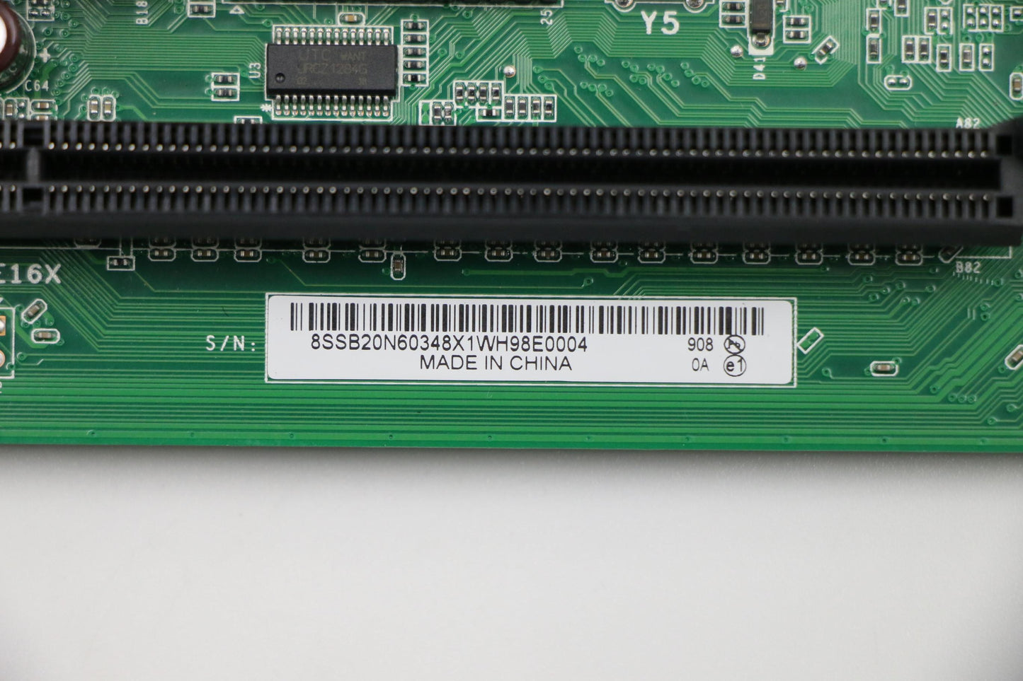 Lenovo Intel Coffeelake B365 Win Dpk - 5B20U53922