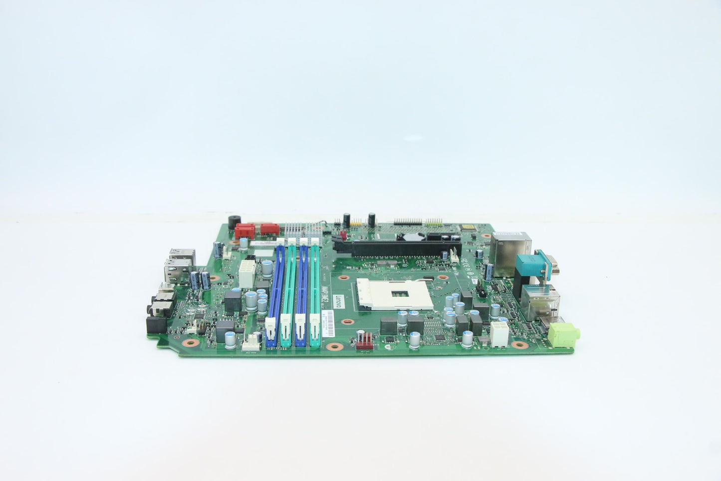 Lenovo Bdplanar Mb Am4 Cz Pro 565 Win - 5B20U54831