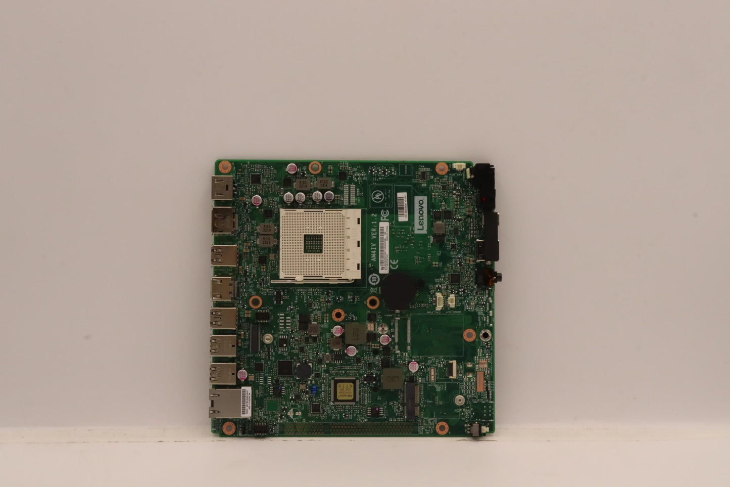 Lenovo Bdplanar Mb Fru Iot Dpk M75Q C - 5B20U55236