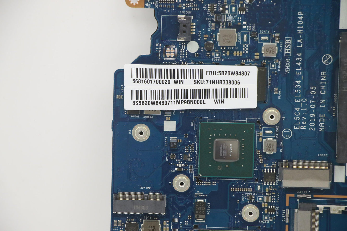 Lenovo Mb Dis N17 I5 4G Bl Fp A Nrtc - 5B20W84807