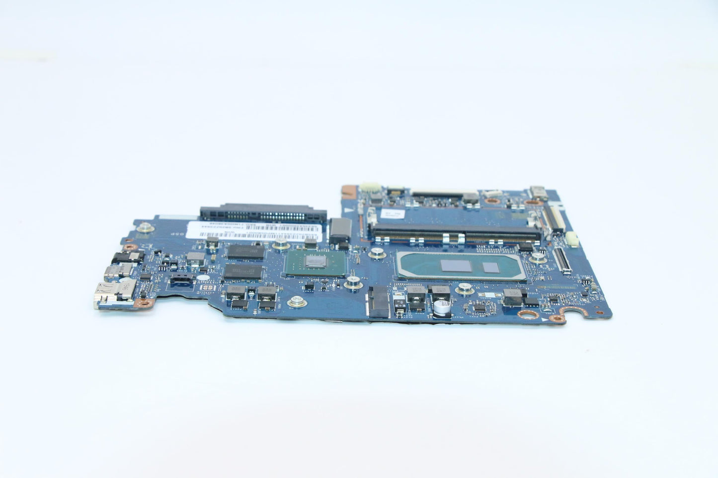 Lenovo Mb Dis N17G0 I7 4G Bla Nrtc Wi - 5B20Z23944