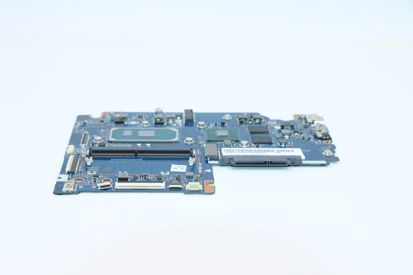 Lenovo Mb Dis N17G0 I7 4G Bla Nrtc Wi - 5B20Z23944