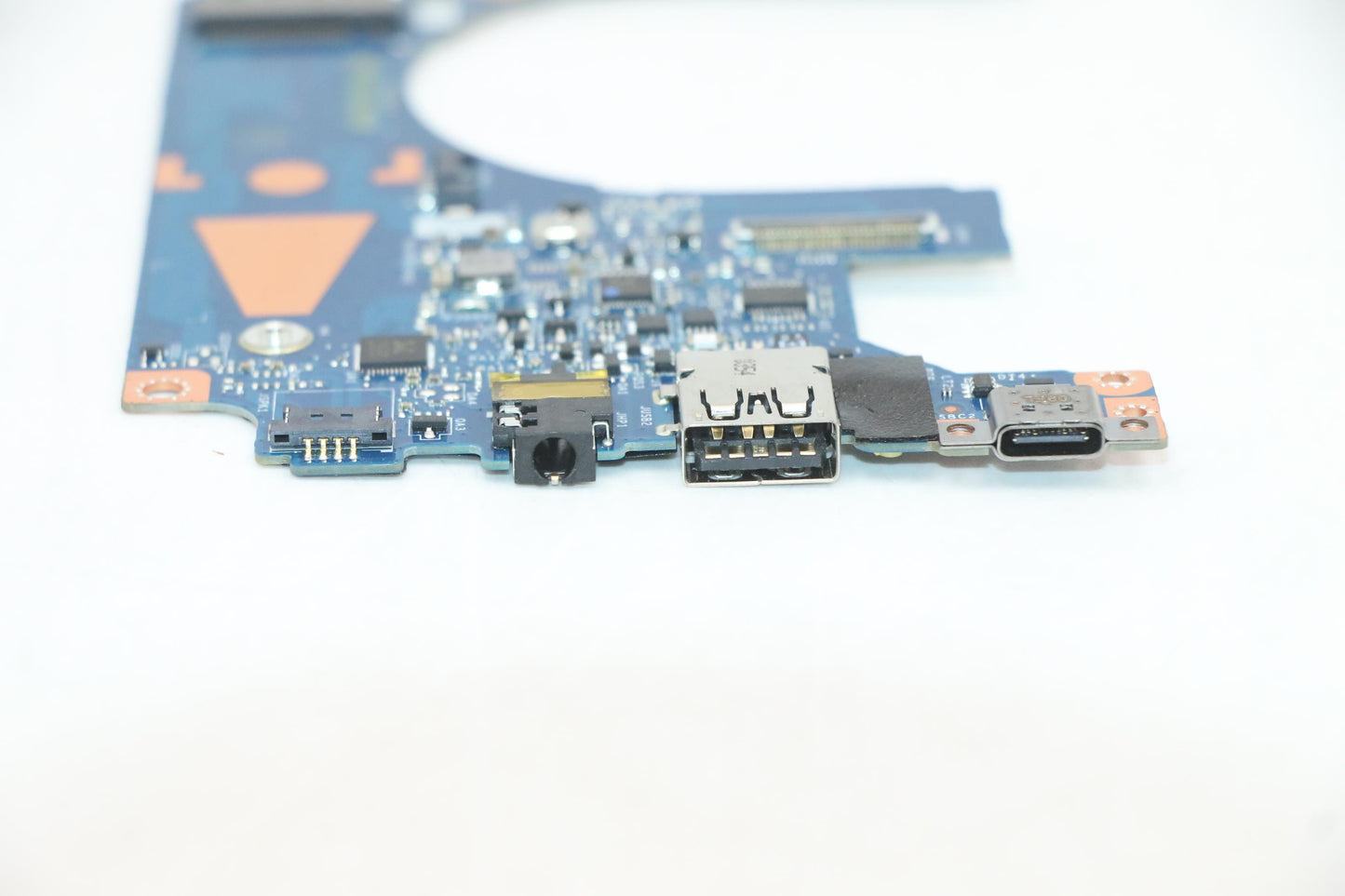 Lenovo Bdplanar Mb C 82Fn Win R74700U - 5B21B22366