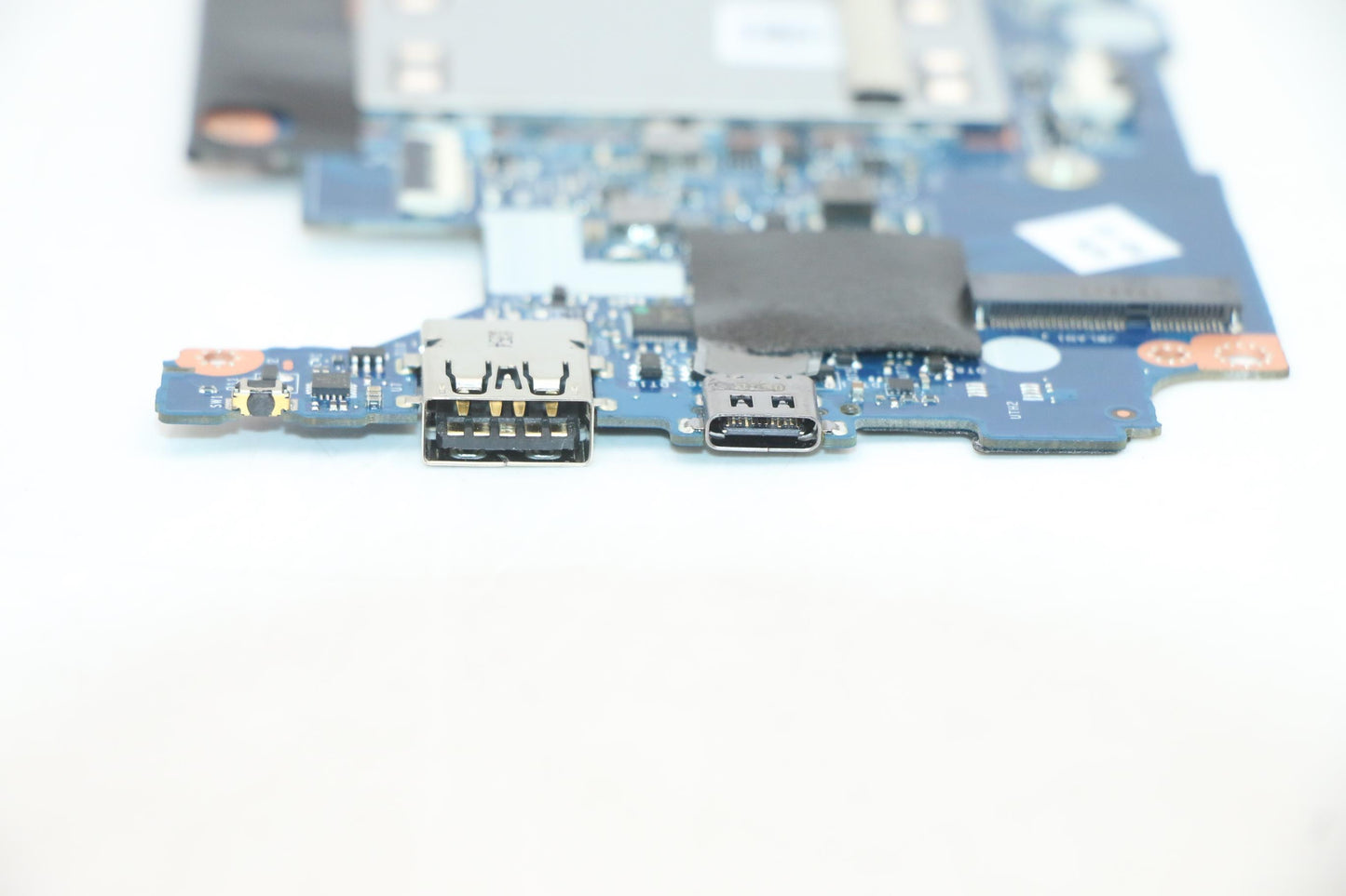 Lenovo Bdplanar Mb C 82Fn Win R74700U - 5B21B22393