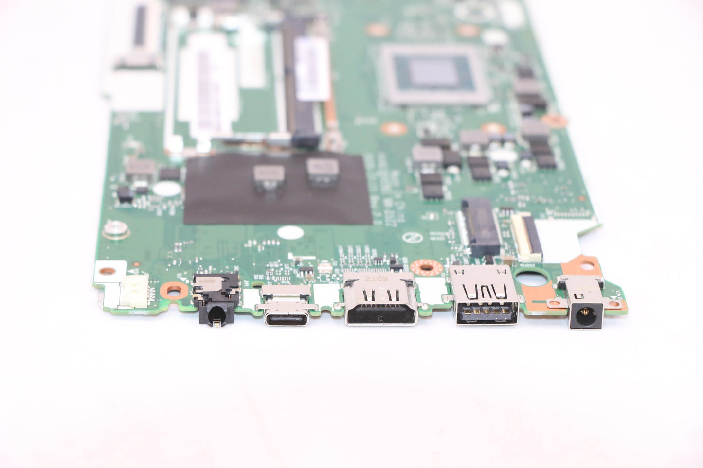Lenovo Bdplanar Mb L 82Kd R55500U_Uma - 5B21B90016