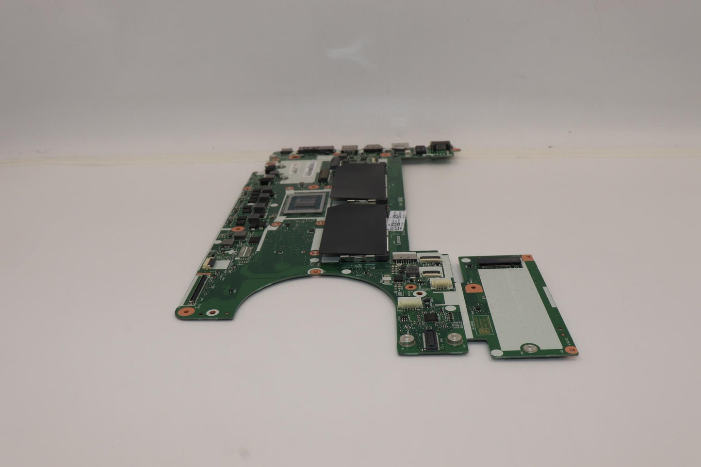 Lenovo Bdplanar Fl R7P 5850U Ig,Win,Y - 5B21C16042