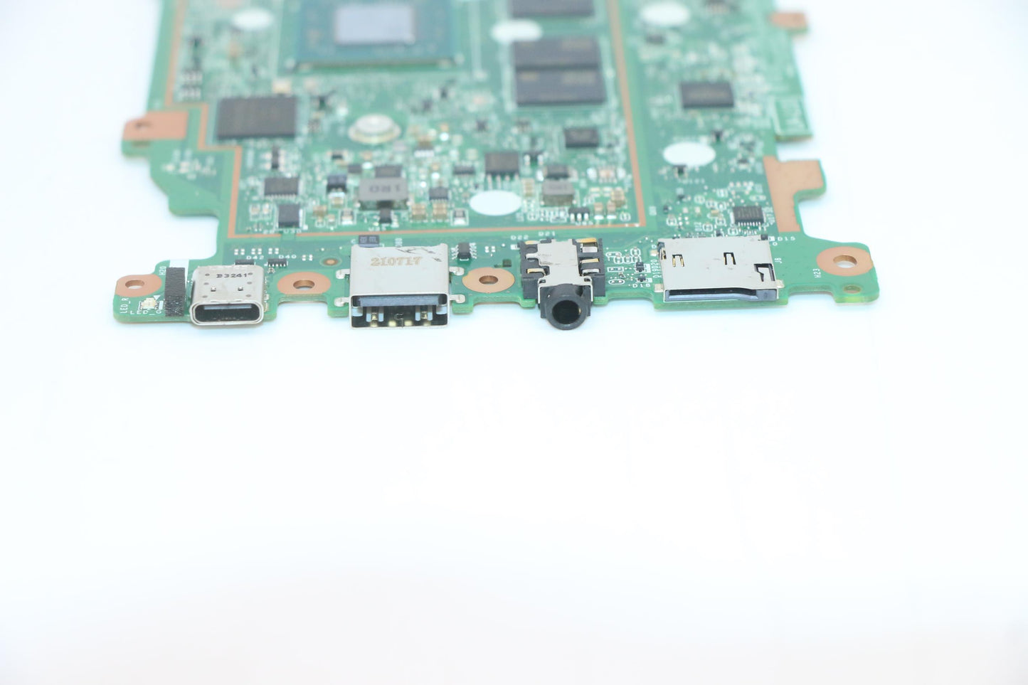Lenovo Bdplanar Fru Mb 3015Ce 8G/128G - 5B21C99657