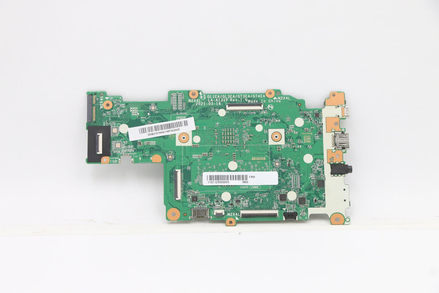 Lenovo FRU Motherboard with UMA3015Ce, 4GB RAM, 32GB Storage, Wi-Fi - 5B21D19846