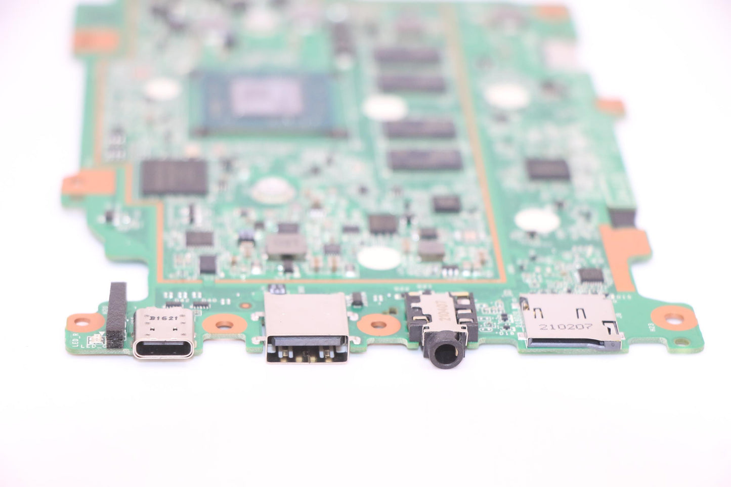 Lenovo FRU Motherboard with UMA3015Ce, 4GB RAM, 32GB Storage, Wi-Fi - 5B21D19846