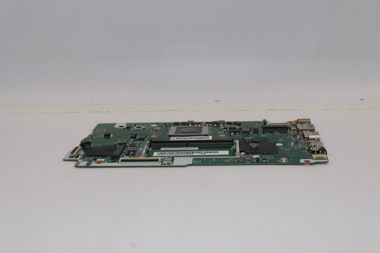 Lenovo Bdplanar Mb L82R3 Win R75700U_ - 5B21F39034