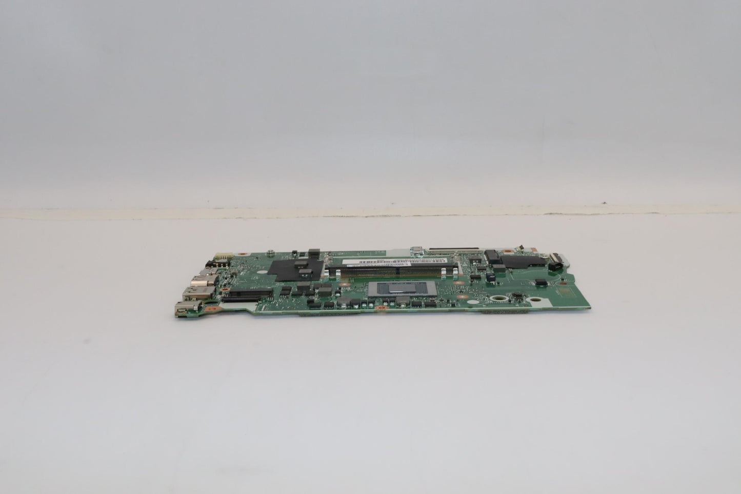Lenovo Bdplanar Mb L82Tu Win R35425Uu - 5B21H23640