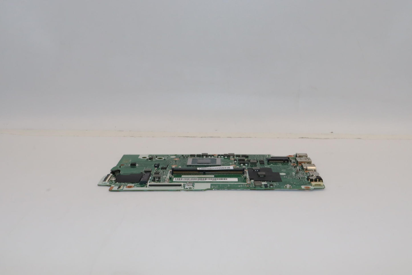Lenovo Bdplanar Mb L82Tu Win R35425Uu - 5B21H23640