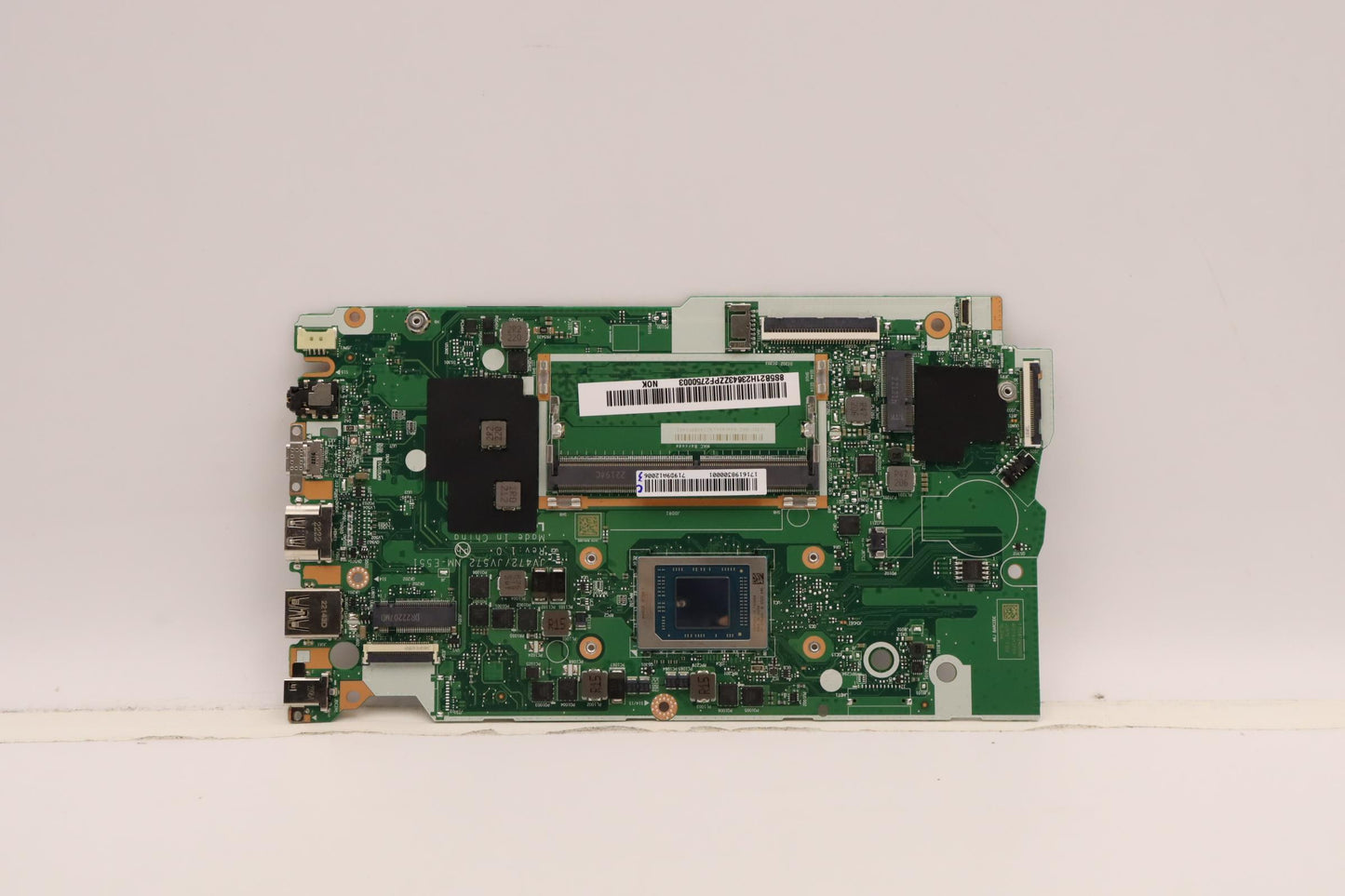 Lenovo Bdplanar Mb L82Tu Nok R75825Uu - 5B21H23643