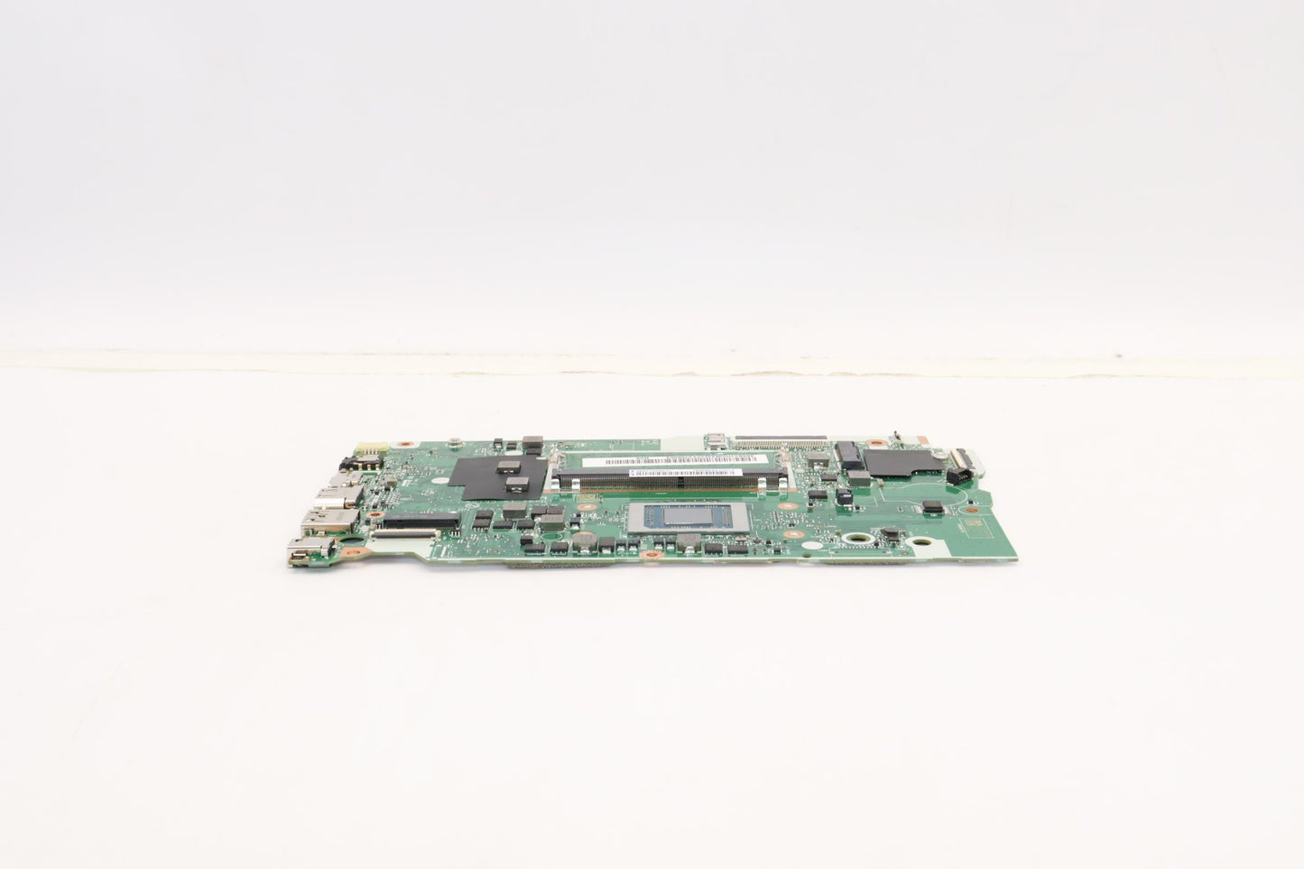 Lenovo Bdplanar Mb L82Tu Nok R75825Uu - 5B21H23643