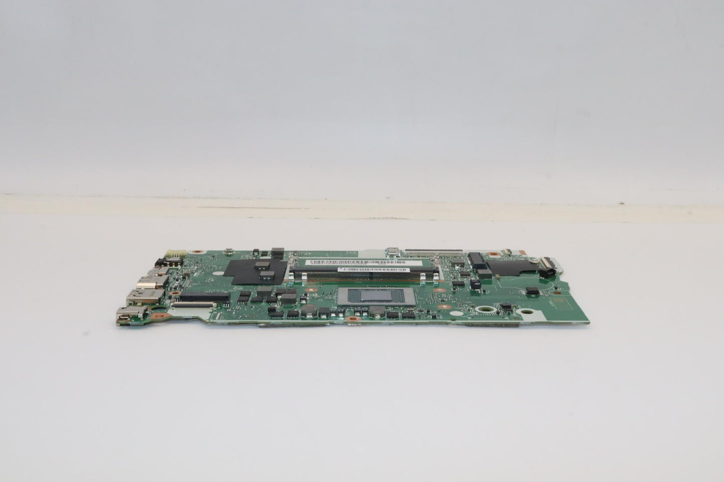 Lenovo Bdplanar Mb L82Tu Win R55625Uu - 5B21H23644