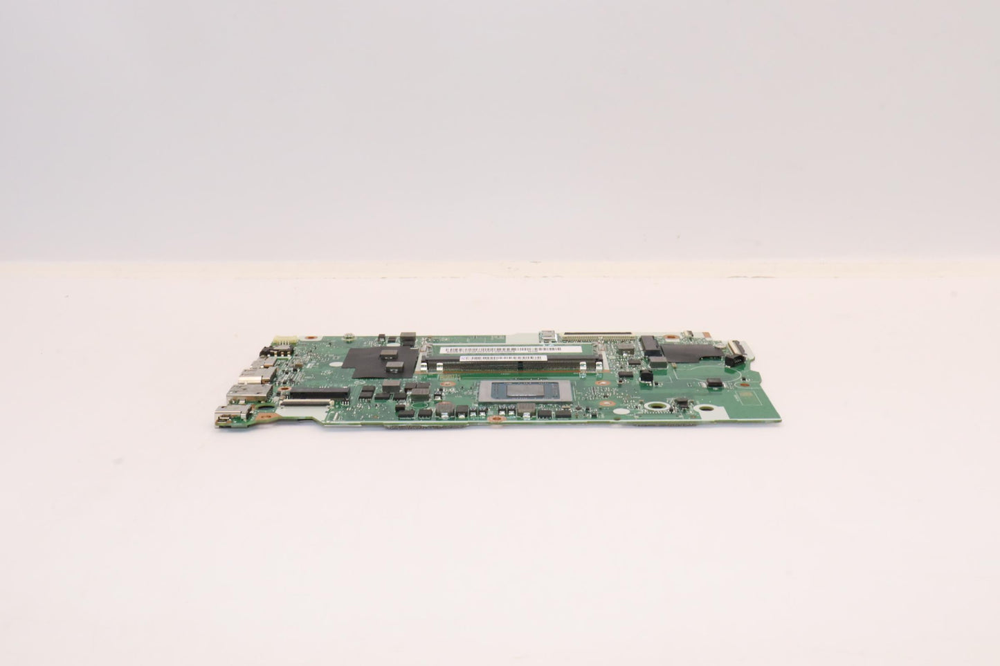 Lenovo Bdplanar Mb L82Tu Nok R55625Uu - 5B21H23645