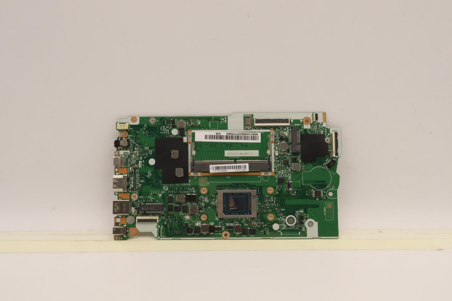 Lenovo Bdplanar Mbl82Tvnok R75825Uuma - 5B21H24550