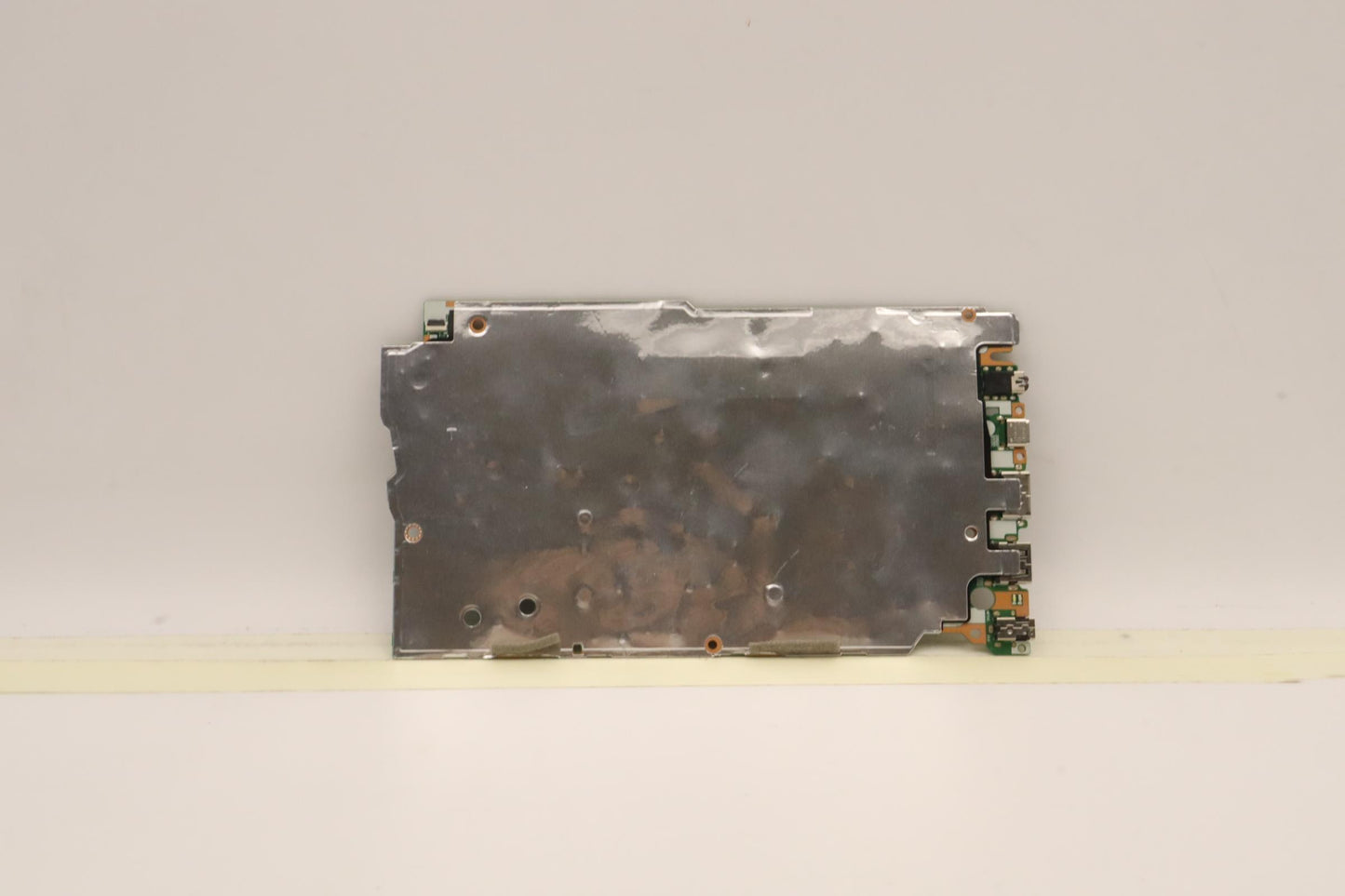 Lenovo Bdplanar Mbl82Tvnok R75825Uuma - 5B21H24550