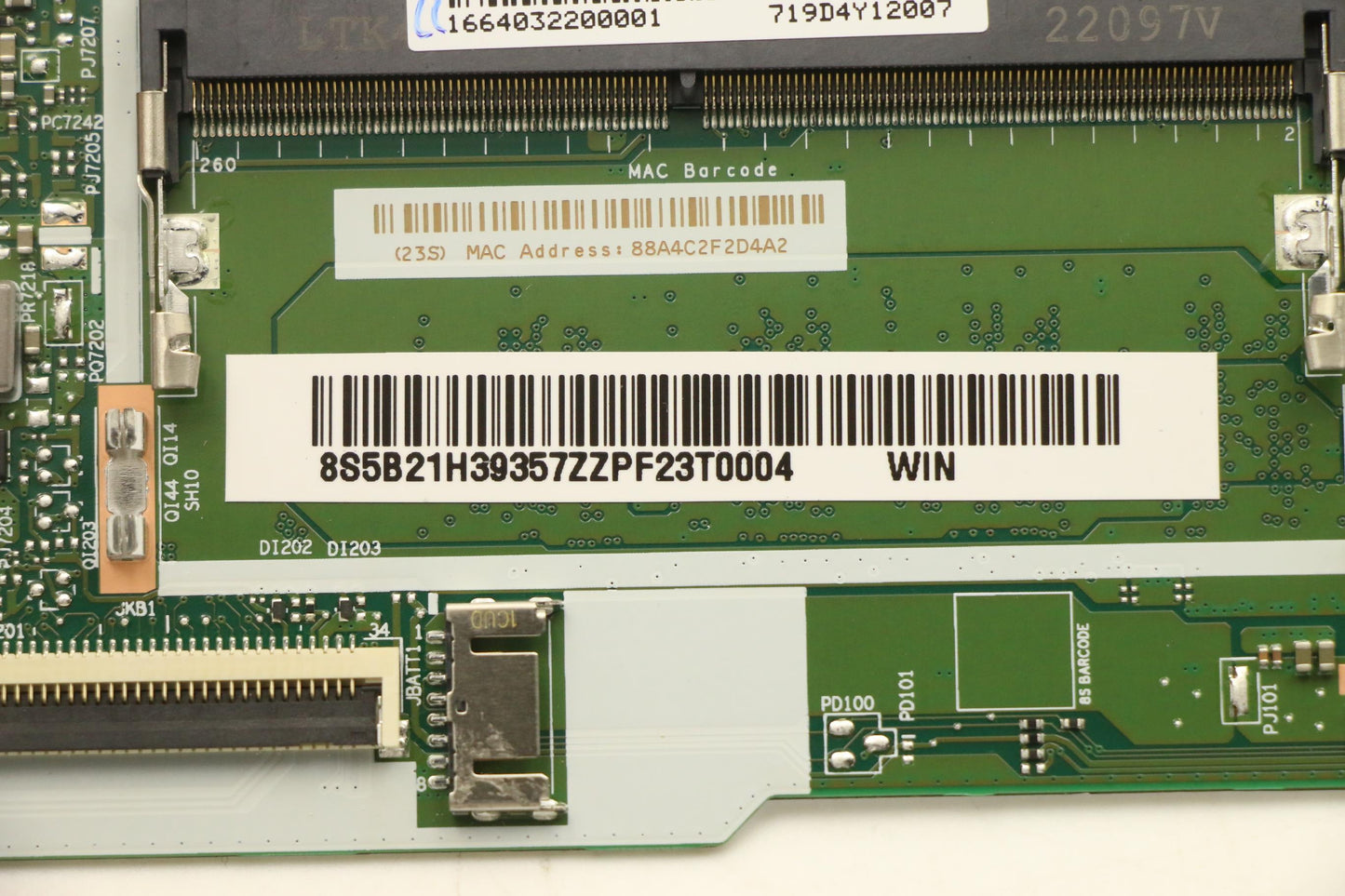 Lenovo Motherboard with Ryzen 7 5825U, UMA Graphics, 8GB RAM - 5B21H39357