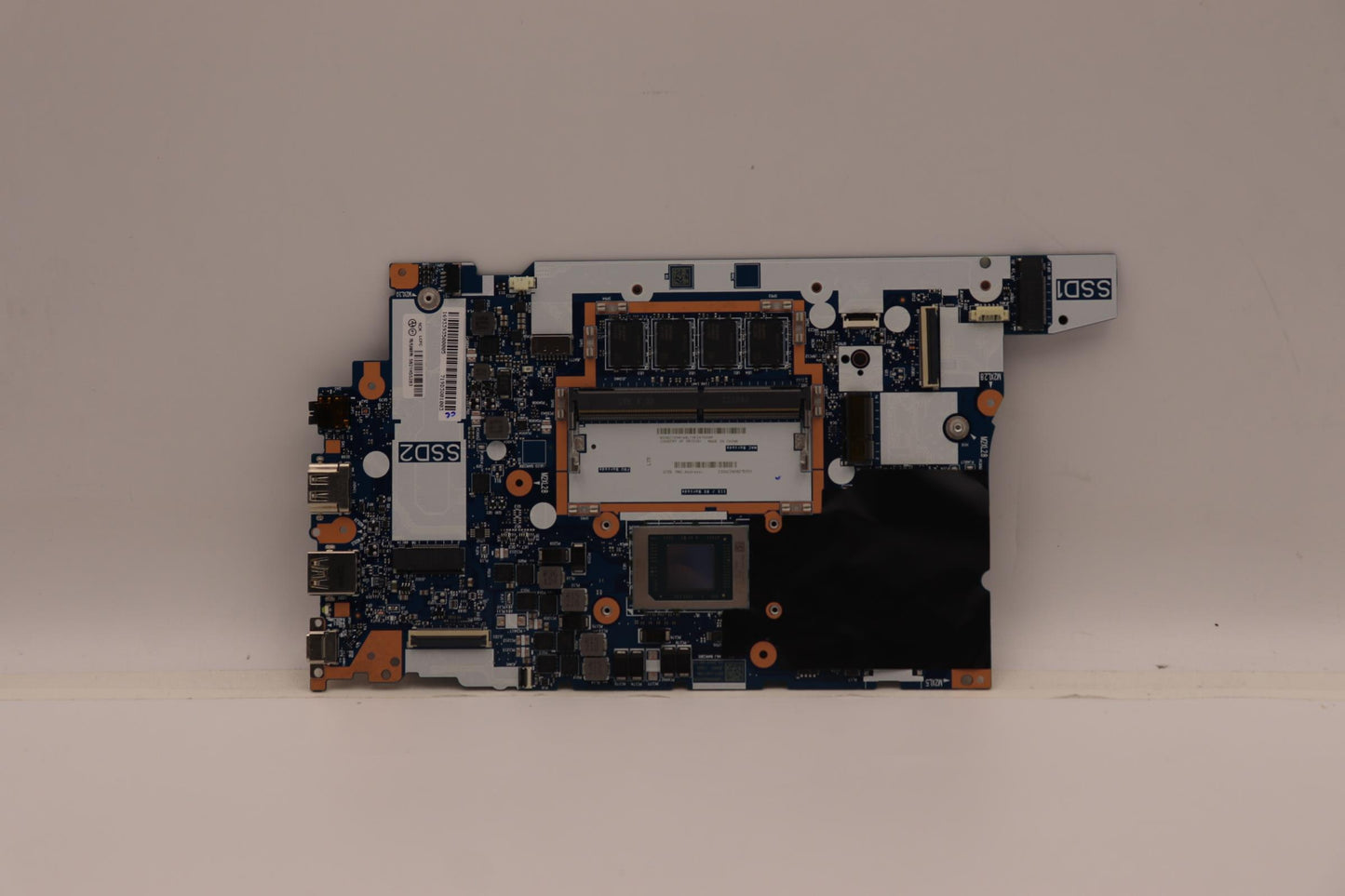 Lenovo Bdplanar R7 5825U 8Mb Ne&Npl N - 5B21H55283