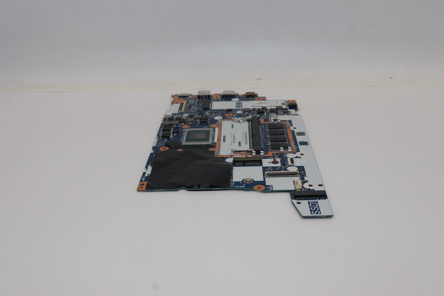 Lenovo Bdplanar R7 5825U 8Mb Ne&Npl N - 5B21H55283
