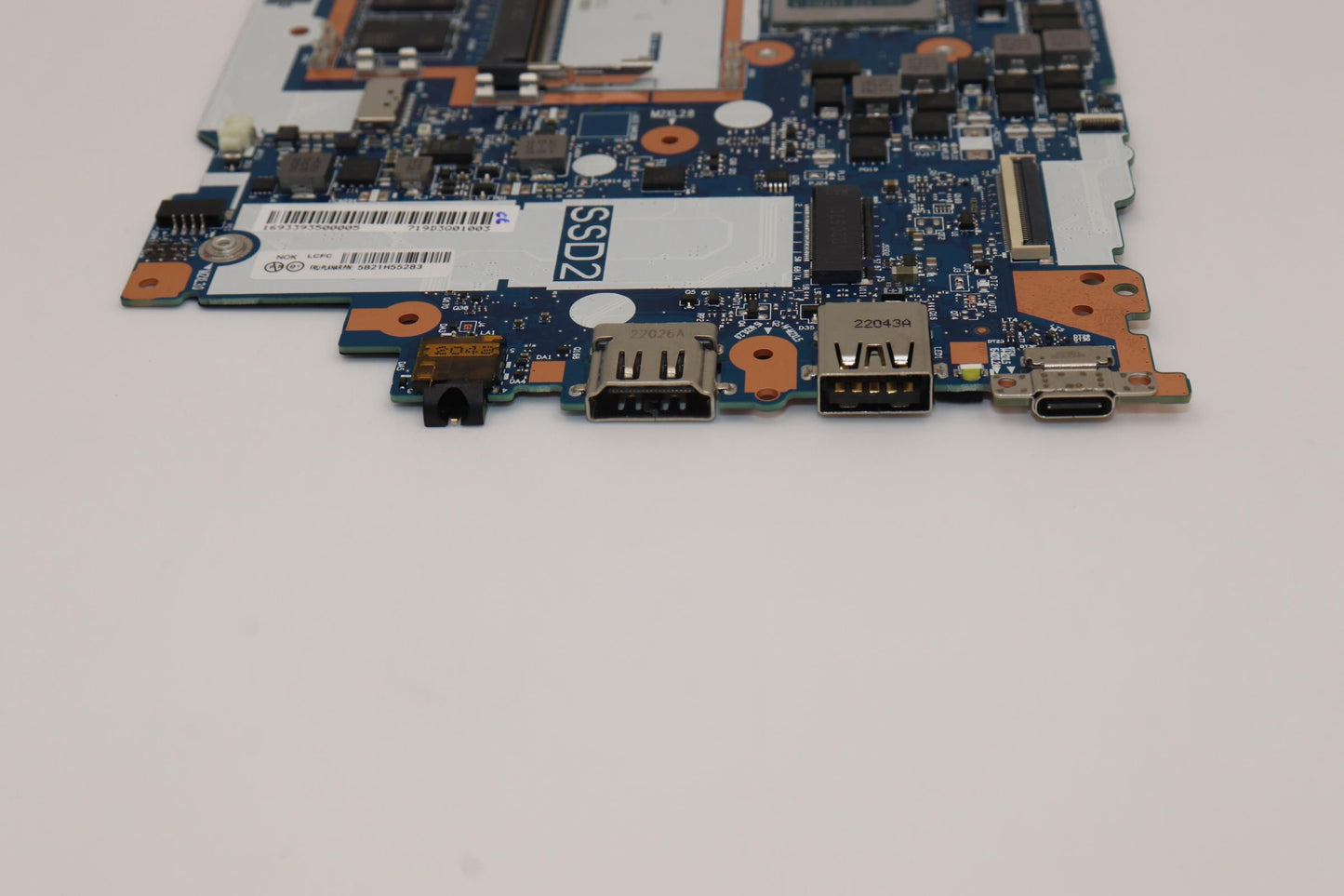 Lenovo Bdplanar R7 5825U 8Mb Ne&Npl N - 5B21H55283