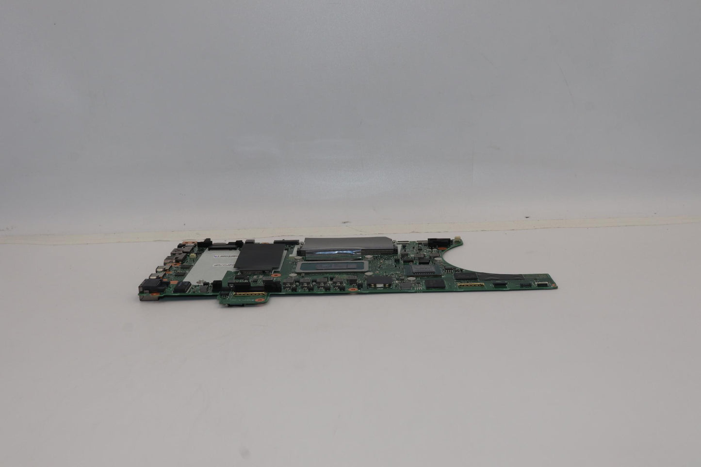 Lenovo Motherboard i7-1260P, 16GB RAM, AX211, Windows - 5B21H65441