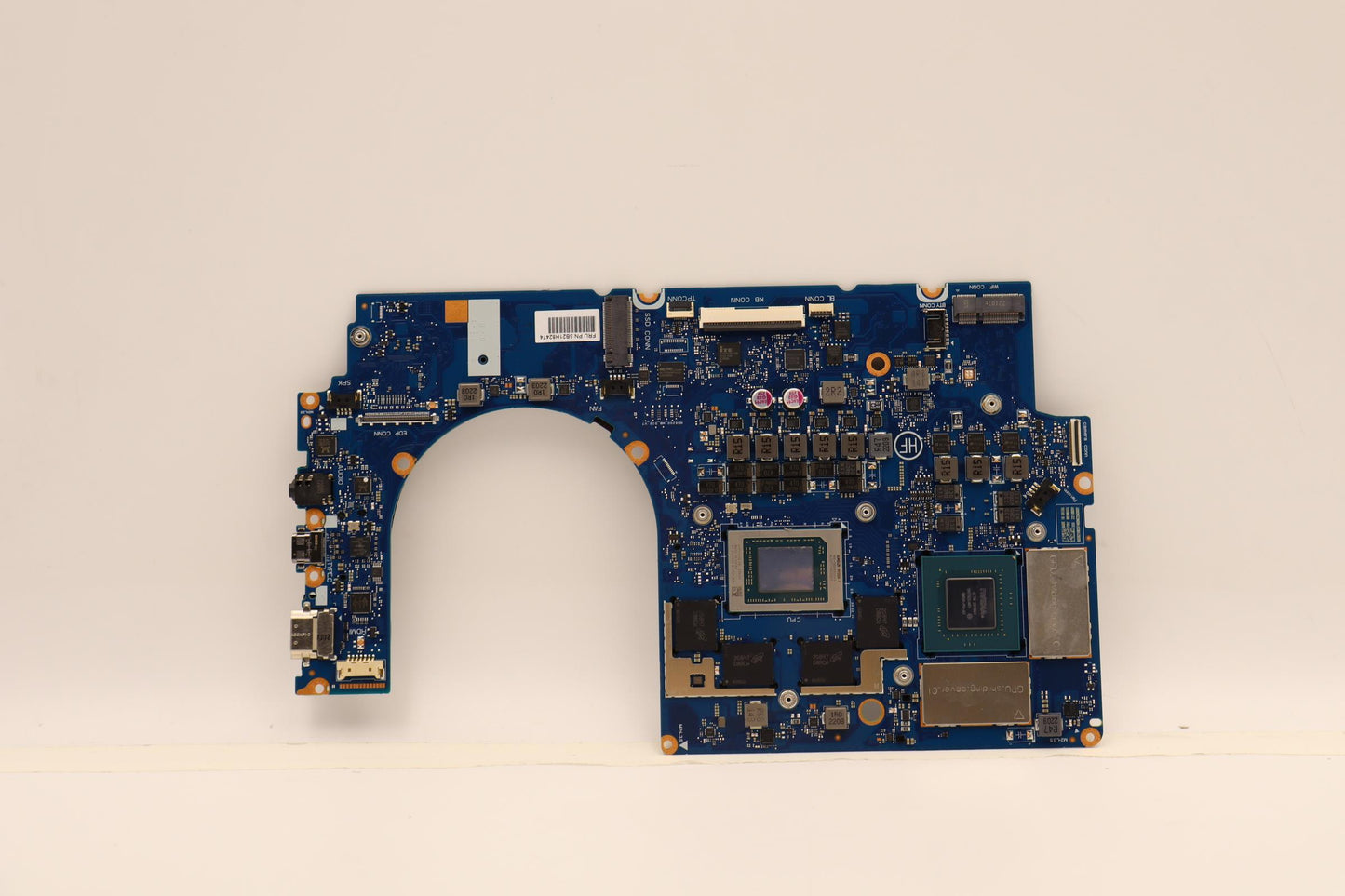 Lenovo BDPLANAR MB R7HSCE, RTX3050, 4GB, 16GB, WINRM - 5B21H82474