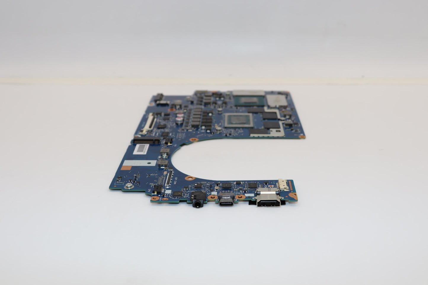 Lenovo BDPLANAR MB R7HSCE, RTX3050, 4GB, 16GB, WINRM - 5B21H82474