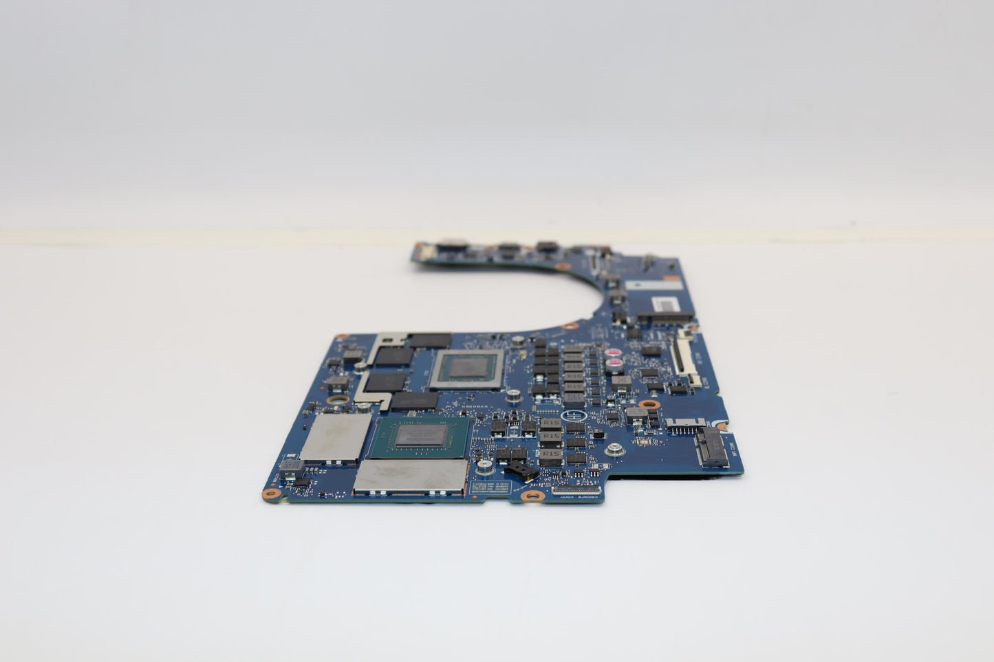 Lenovo BDPLANAR MB R7HSCE, RTX3050, 4GB, 16GB, WINRM - 5B21H82474