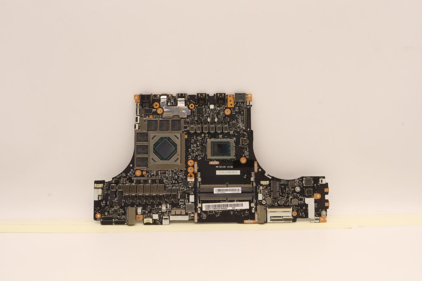 Lenovo Bdplanar Mbl82Uhwinr96900Hxrx6 - 5B21J10850