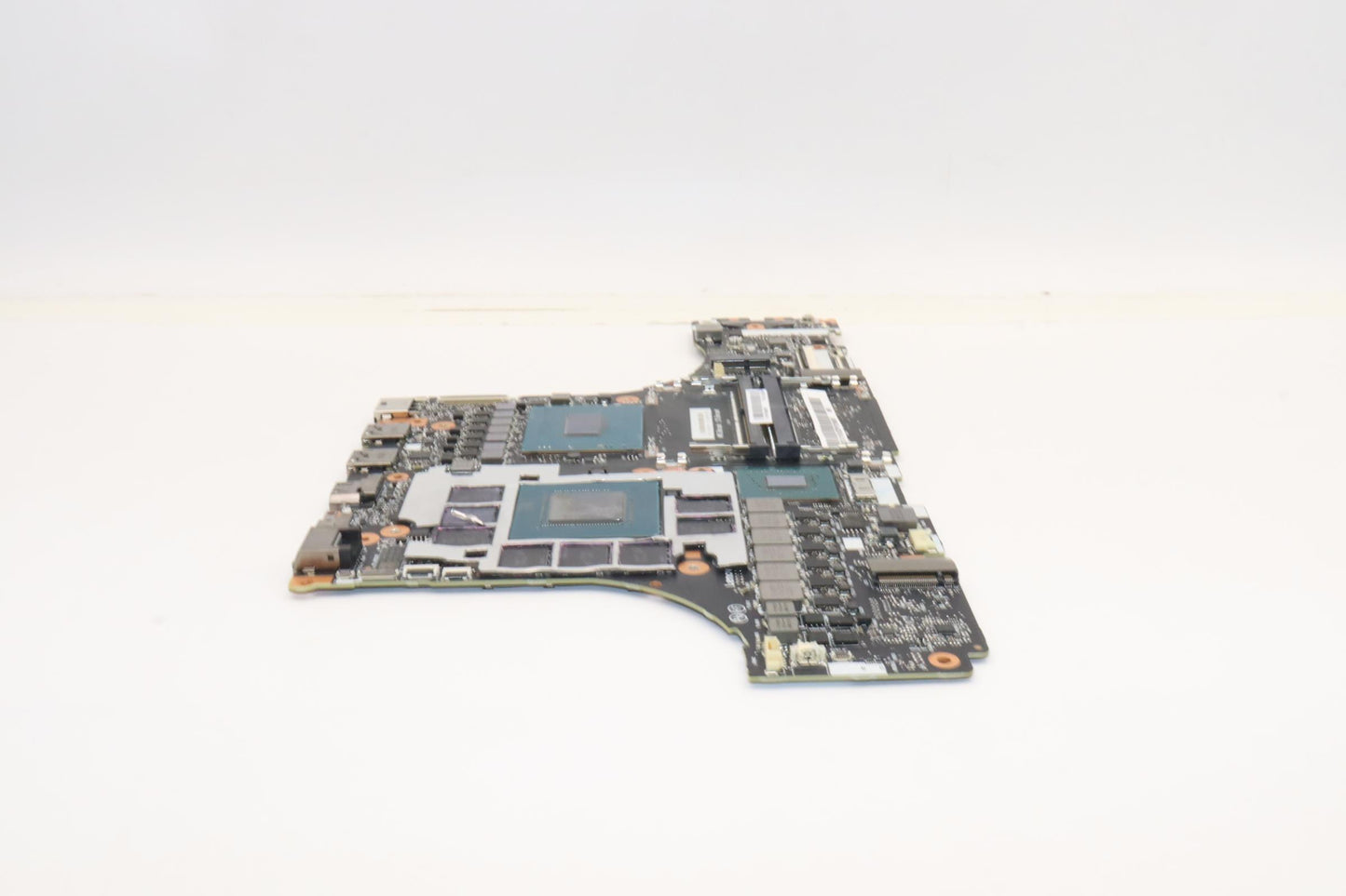 Lenovo Bdplanar Mb L82Tdi7Rtx3070Ti8G - 5B21J11014