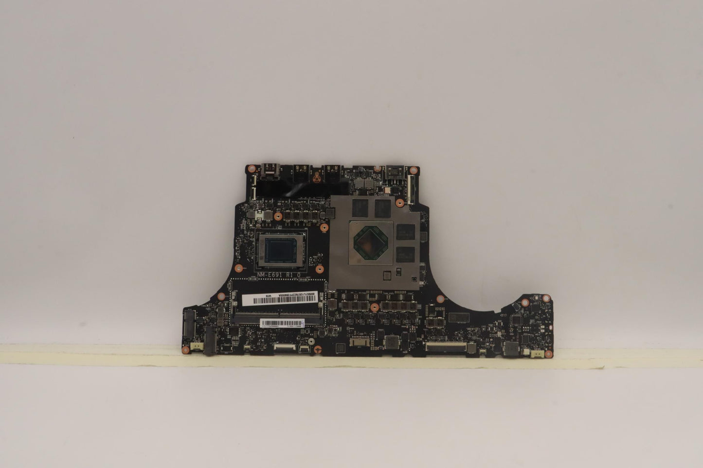 Lenovo Bdplanar Mbl82Ugwinr76800Hrx68 - 5B21J12079
