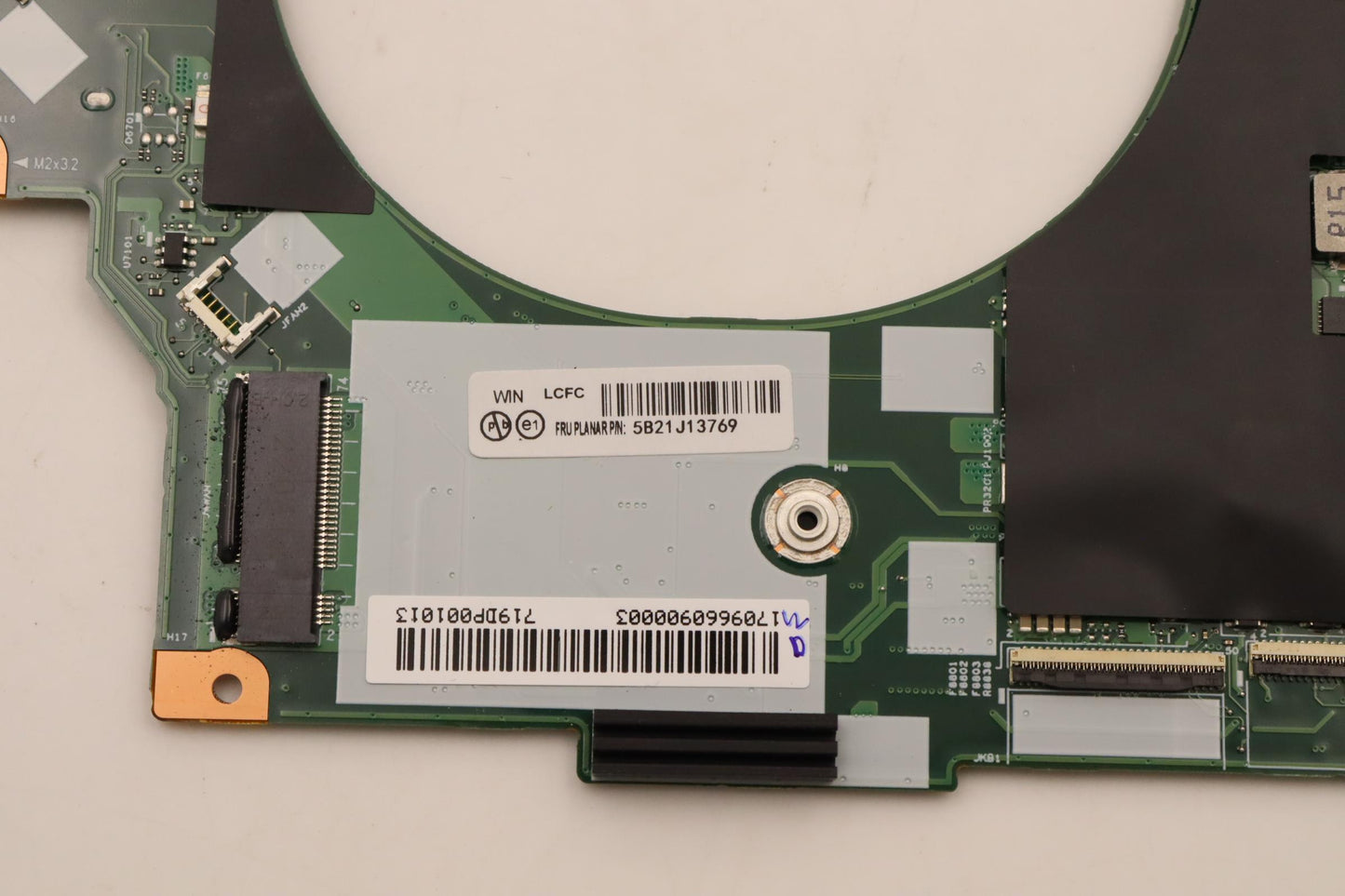 Lenovo Bdplanar Win,R76850H,Dis,32,Ya - 5B21J13769