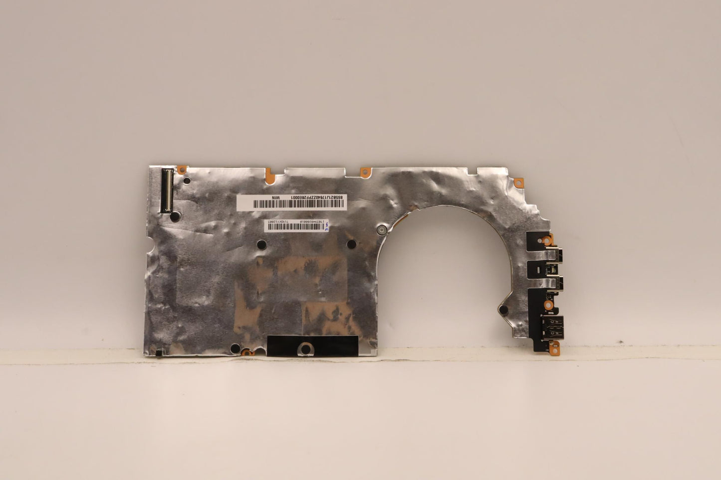 Lenovo Motherboard, L82TLWIN, Ryzen R9-6900HS, CE3050, 4GB RAM, 32GB Storage, RM - 5B21J17640