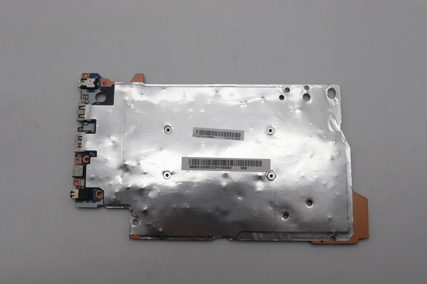 Lenovo Bdplanar Mbl82Xanok N100_Uma_8 - 5B21J37337