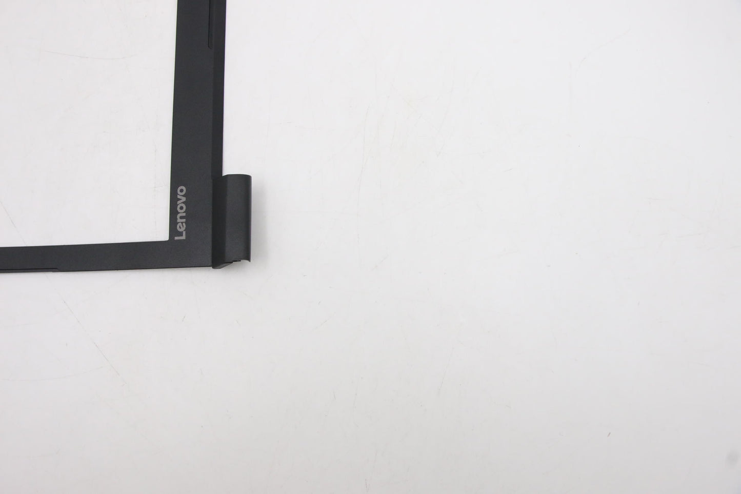Lenovo Lcd Bezel Q 80Sy Blk W/O Camer - 5B30L84002