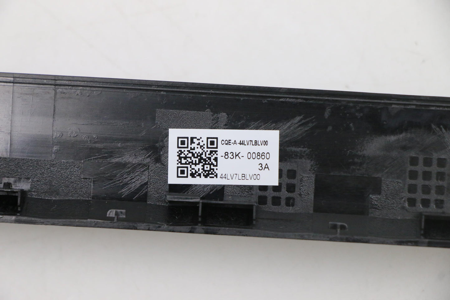 Lenovo Lcd Bezel Q 80Sy Blk W/O Camer - 5B30L84002