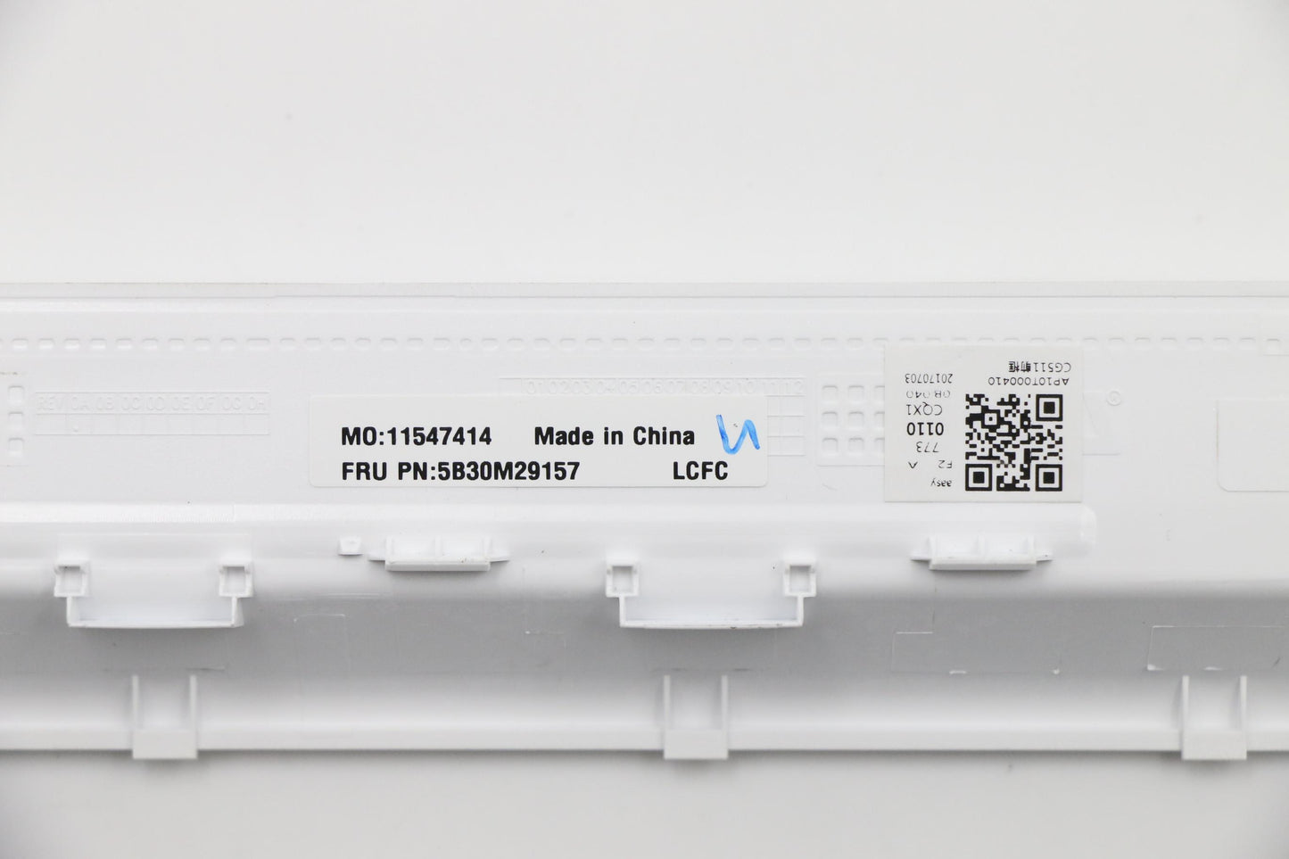 Lenovo Lcd Bezel-White-15T - 5B30M29157
