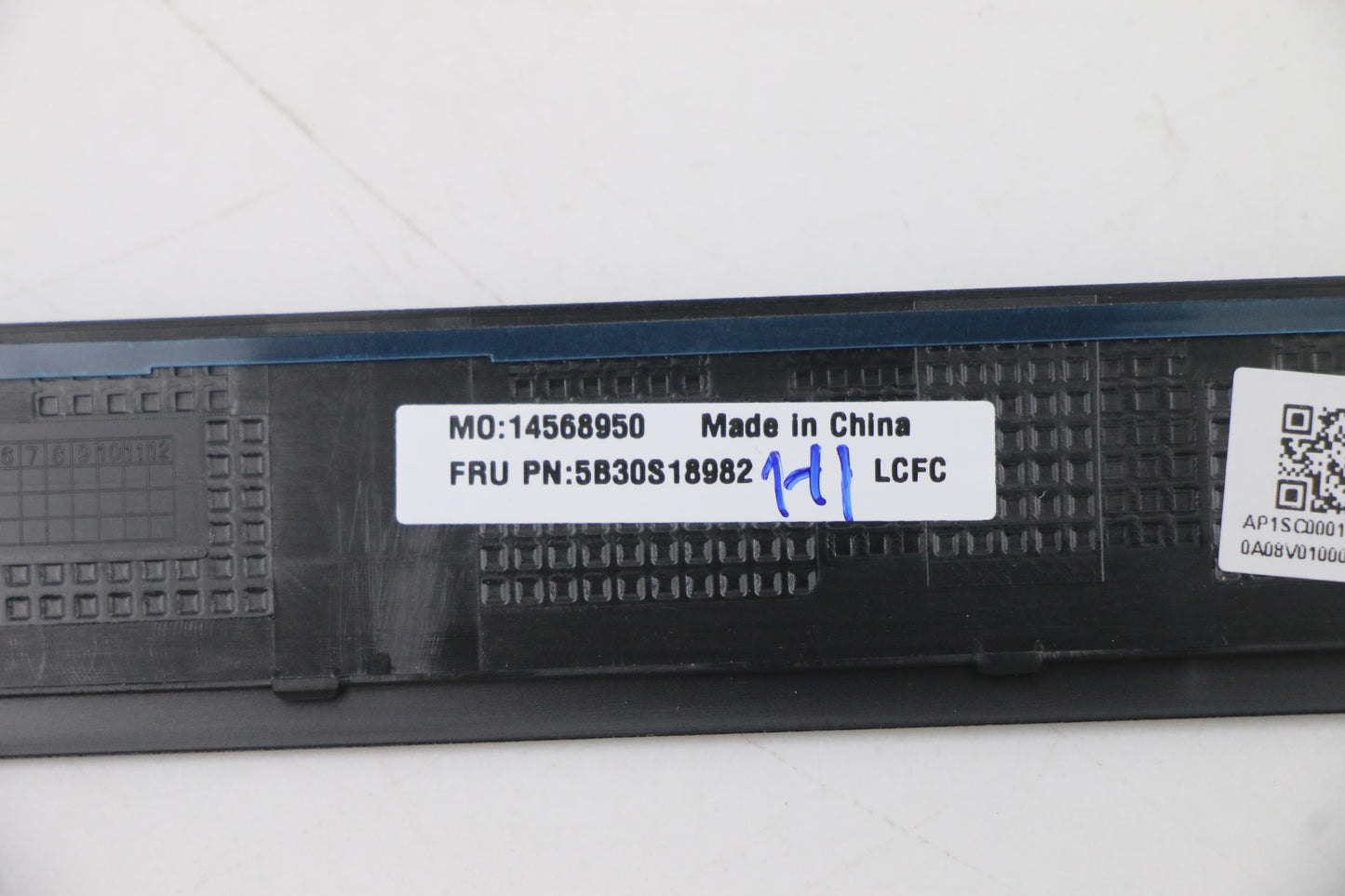 Lenovo Bezel Lcd Bezel L 20V3 - 5B30S18982