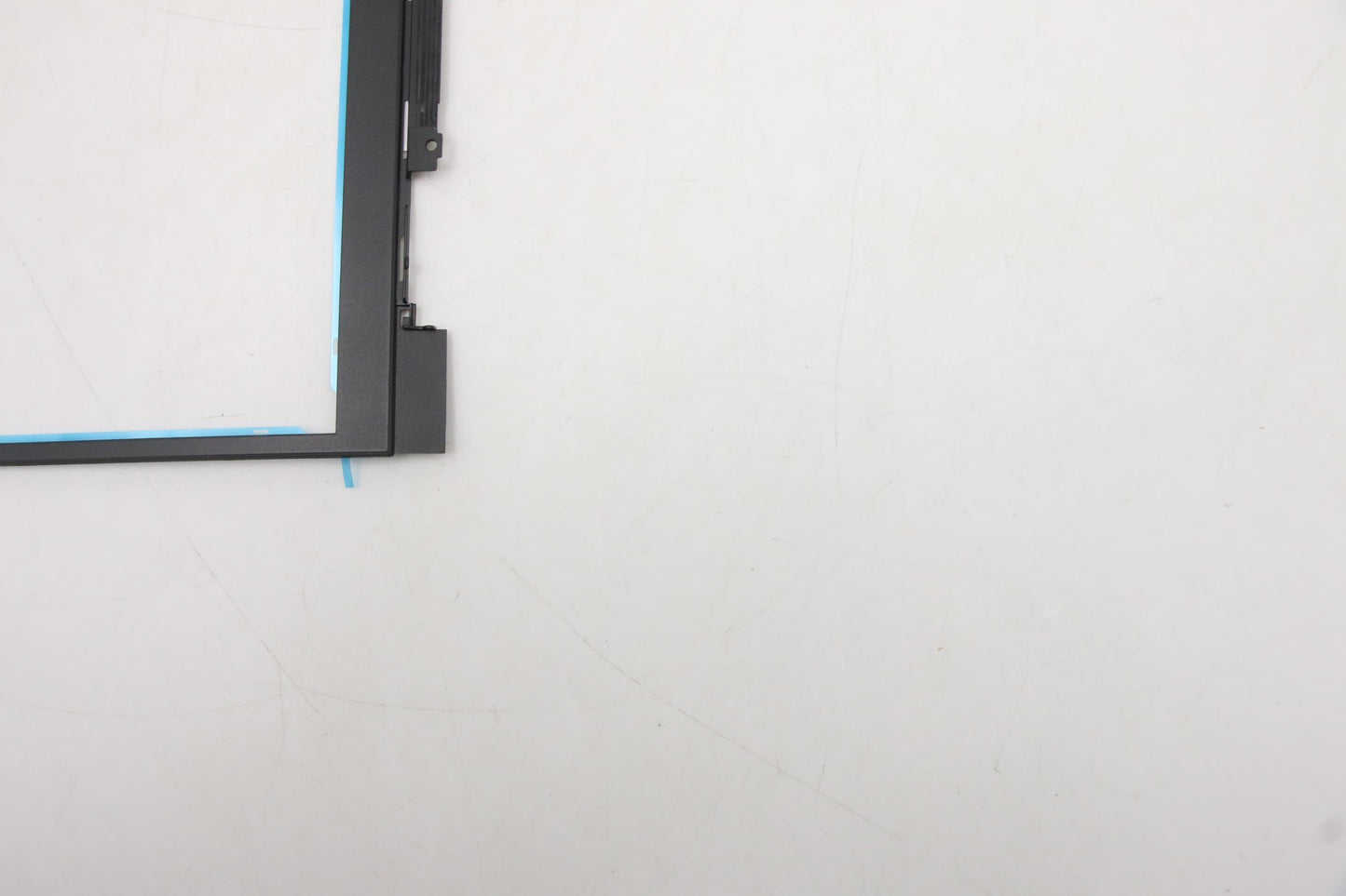 Lenovo Bezel Lcd Bezel C 20Vg Mg 2.6T - 5B30S18986