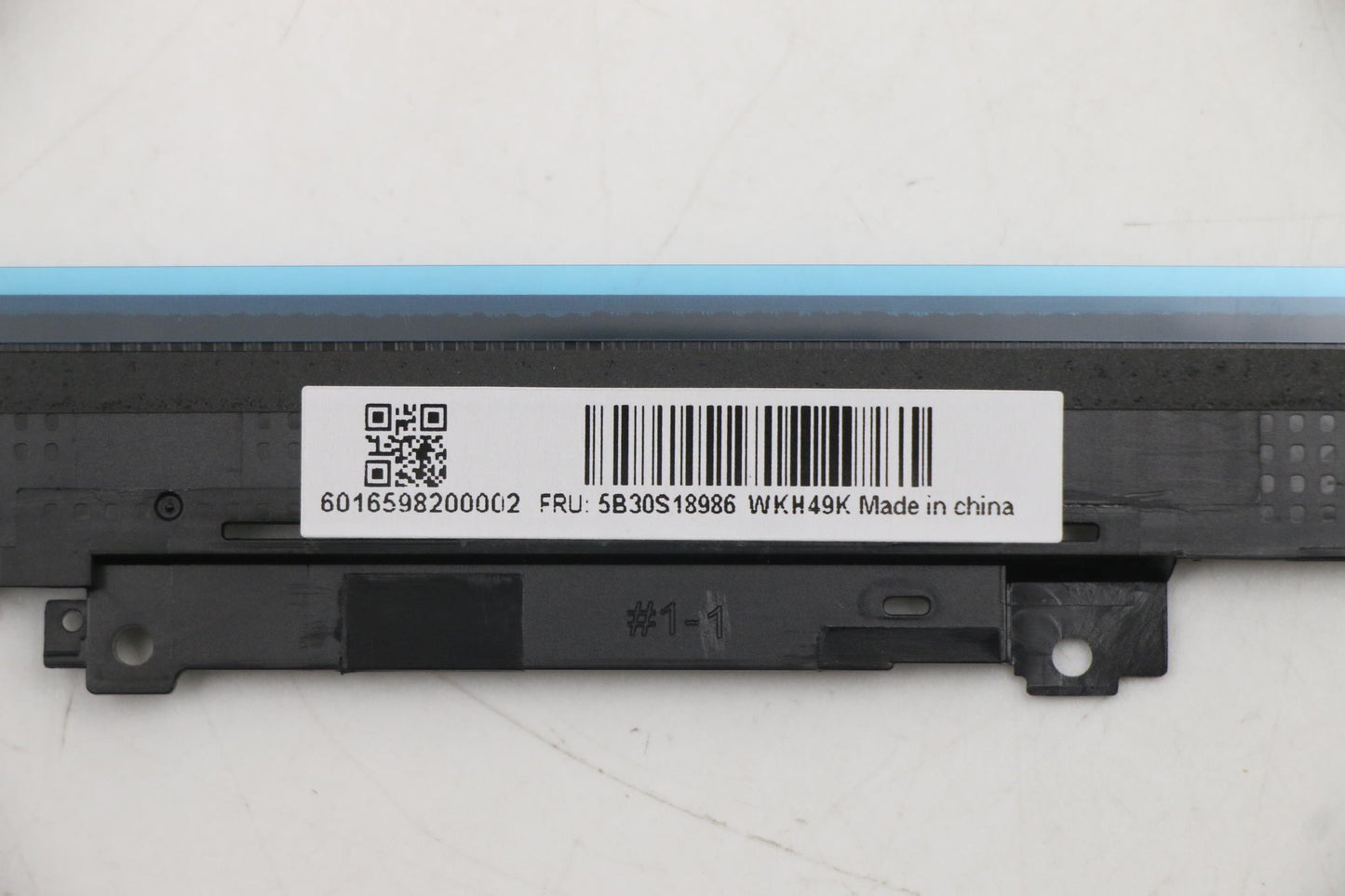 Lenovo Bezel Lcd Bezel C 20Vg Mg 2.6T - 5B30S18986