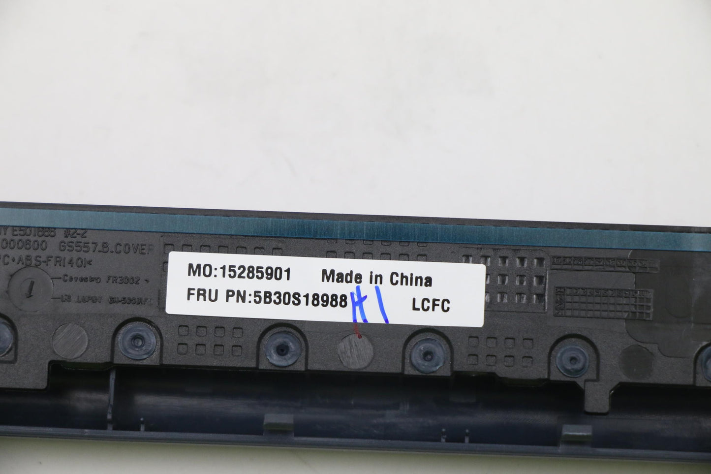 Lenovo LCD Bezel, L 82FG Series, AB Finish - 5B30S18988