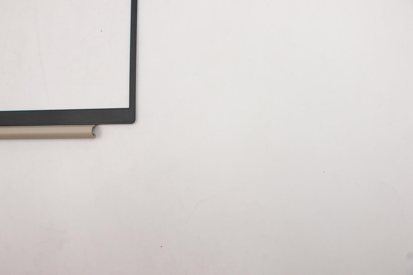 Lenovo Bezel Lcd Bezel L 82H7 S/A - 5B30S18991