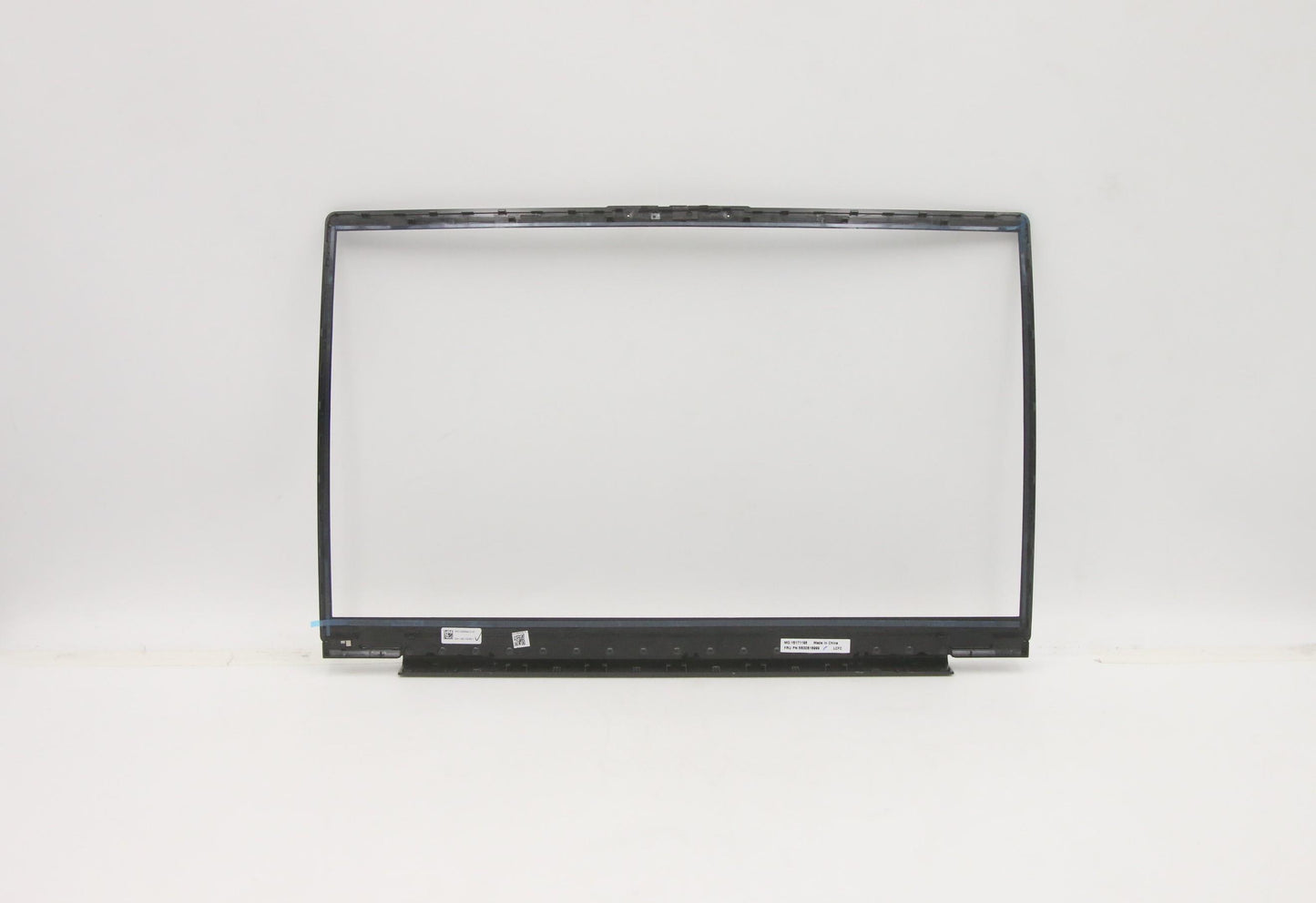 Lenovo Bezel Lcd Bezel L 82Kb Imr - 5B30S18999